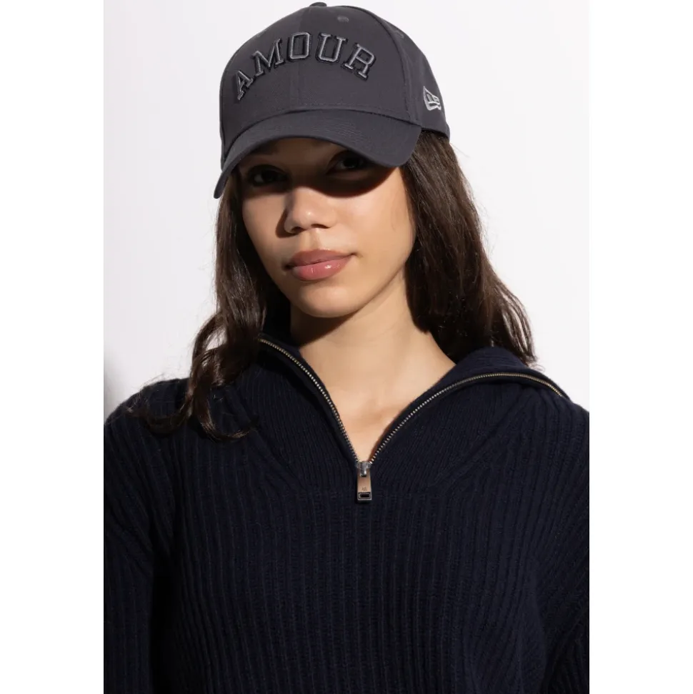 Amour Cap