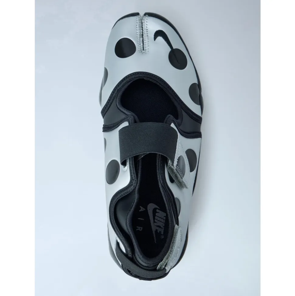 Baskets Air Rift Pois