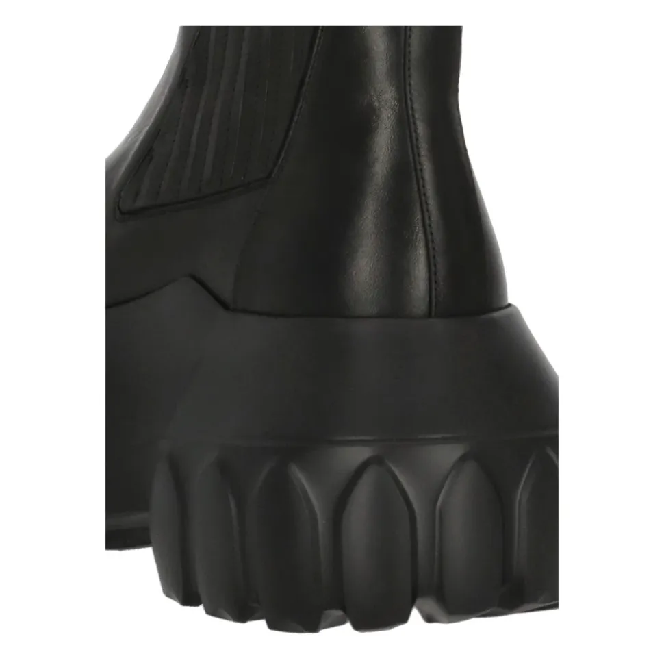 Beatle Mega Tractor Boots