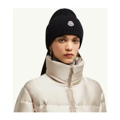 Bonnet en Laine avec Détail Logo