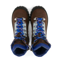 Bottes à lacets et semelle crantée