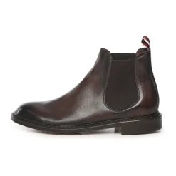 Bottes Élégantes avec une Touche Italienne