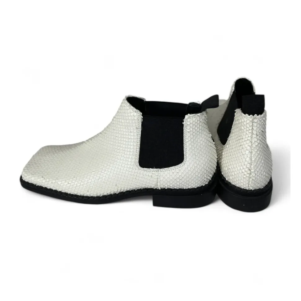 Bottine en cuir blanc motif reptile