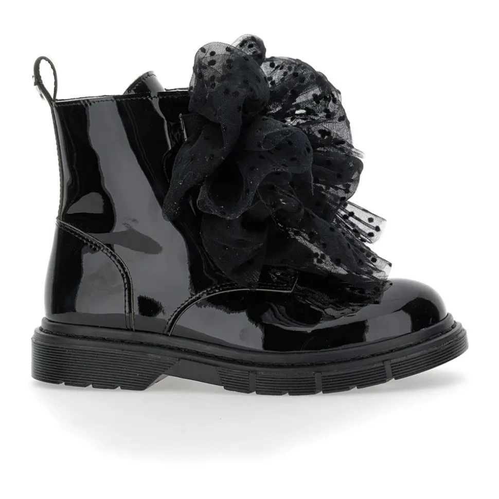 Bottines à brides en cuir verni