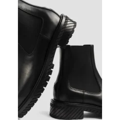 Bottines de combat à lacets