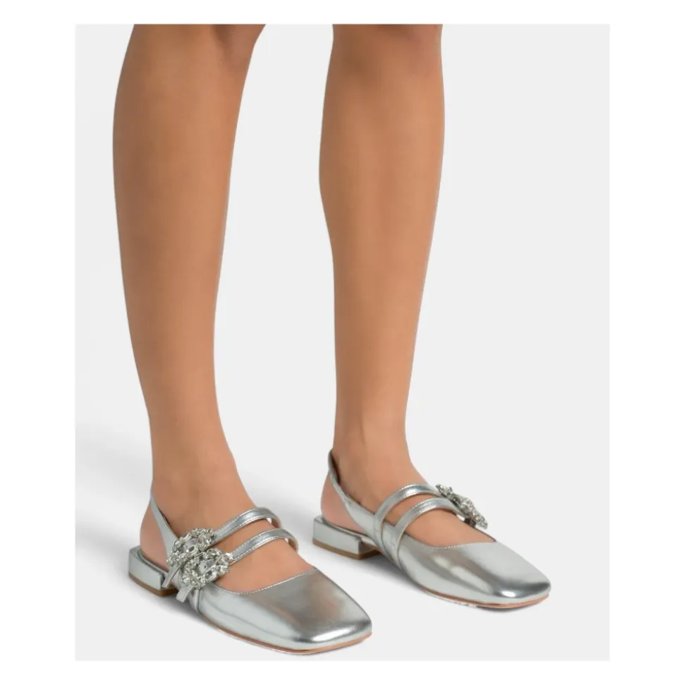 Boucles de chaussures plates