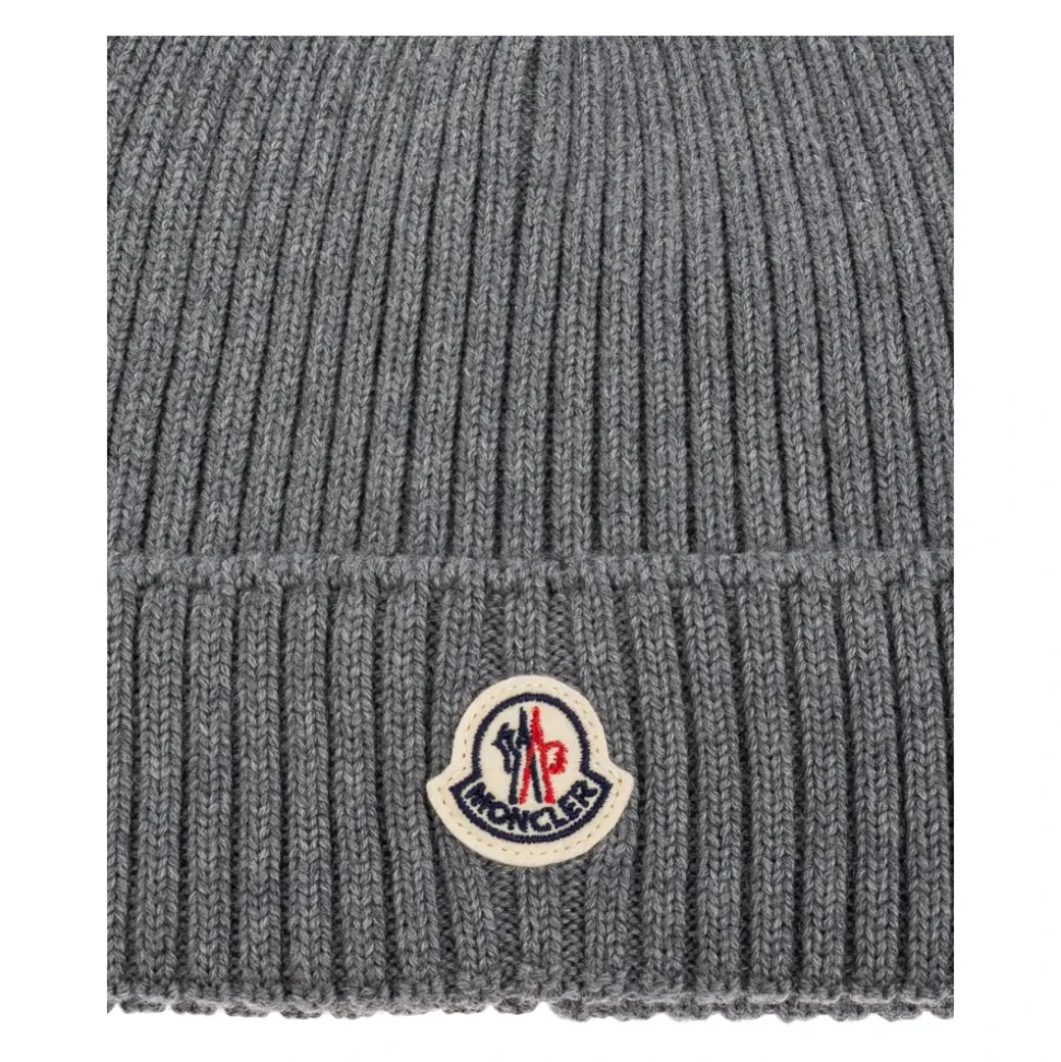 Casquette avec écusson logo