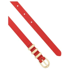 Ceinture rouge étroite avec boucles métalliques