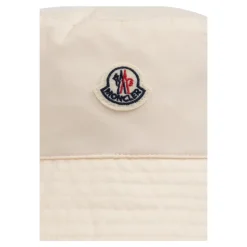 Chapeau avec écusson logo