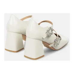 Chaussure à double boucle bijou