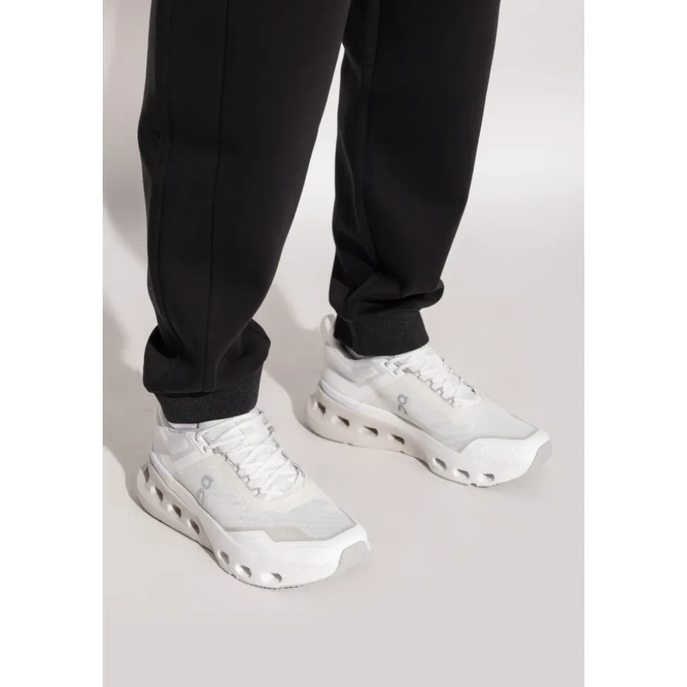 Chaussures de sport Cloudnova X