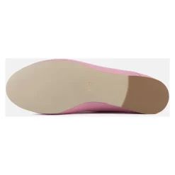 Chaussures et accessoires uniques et élégants