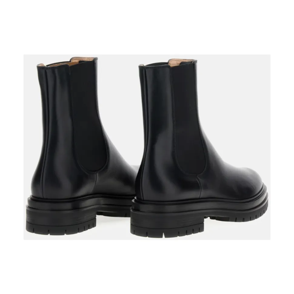 Chelsea Boots