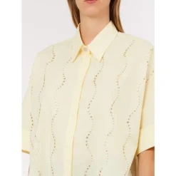 Chemise avec appliqués de bijoux