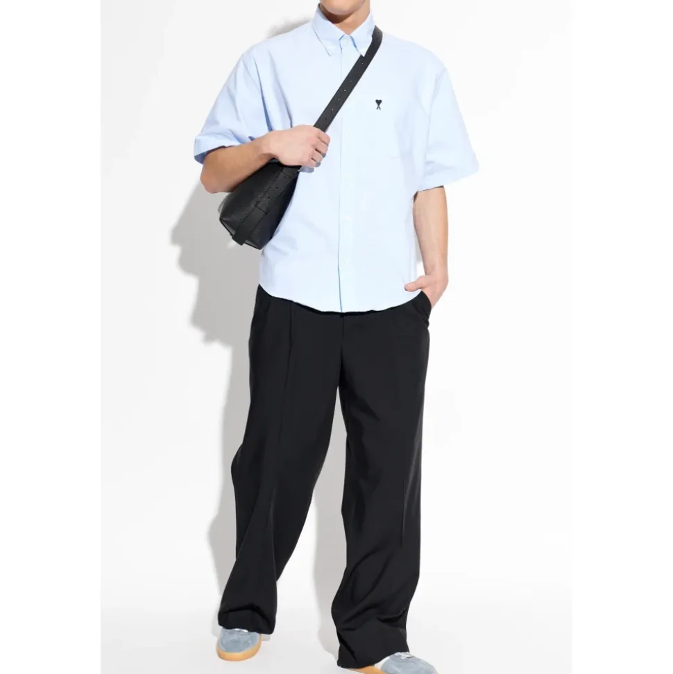 Chemise avec logo brodé