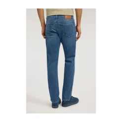 370 Close Slim-fit Jeans