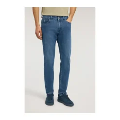370 Close Slim-fit Jeans