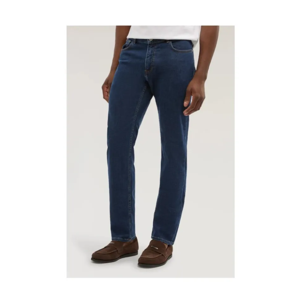 370 Close Slim-fit Jeans