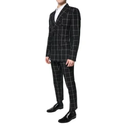 Costume de luxe noir doublé de soie