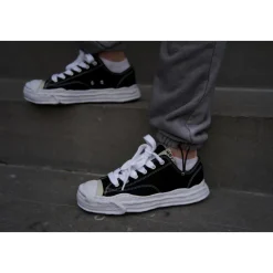 HANK OG Sole Sneakers