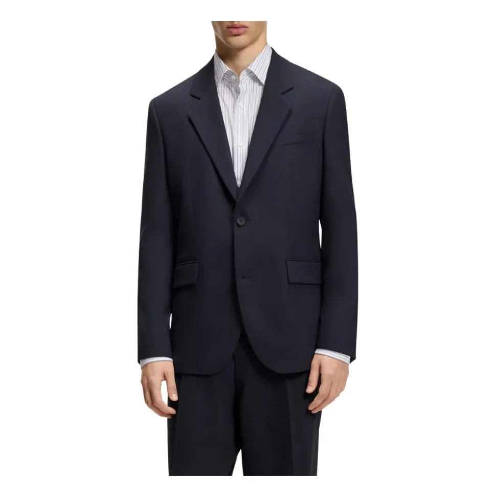 Karlo Suit