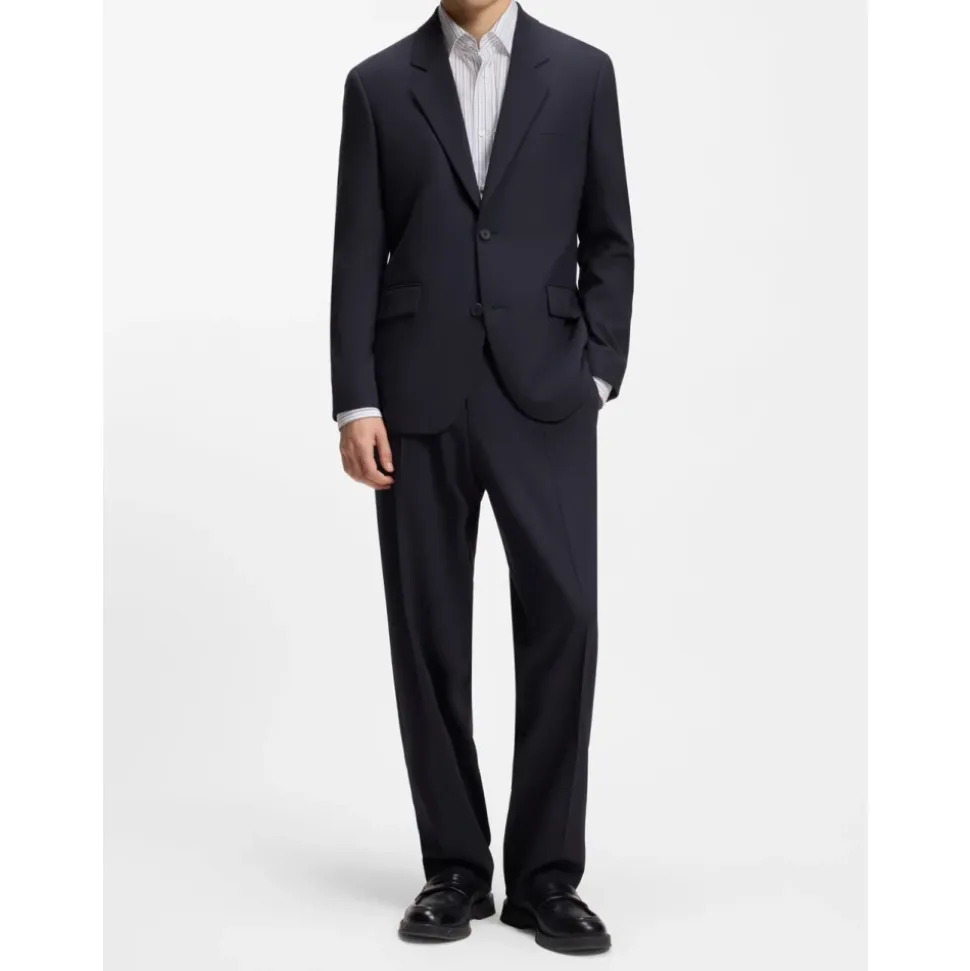 Karlo Suit
