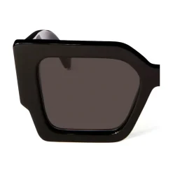 Lunettes de Soleil Gris Foncé Modèle Catalina