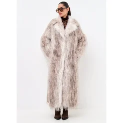 Manteau Long Ceinturé en Fausse Fourrure