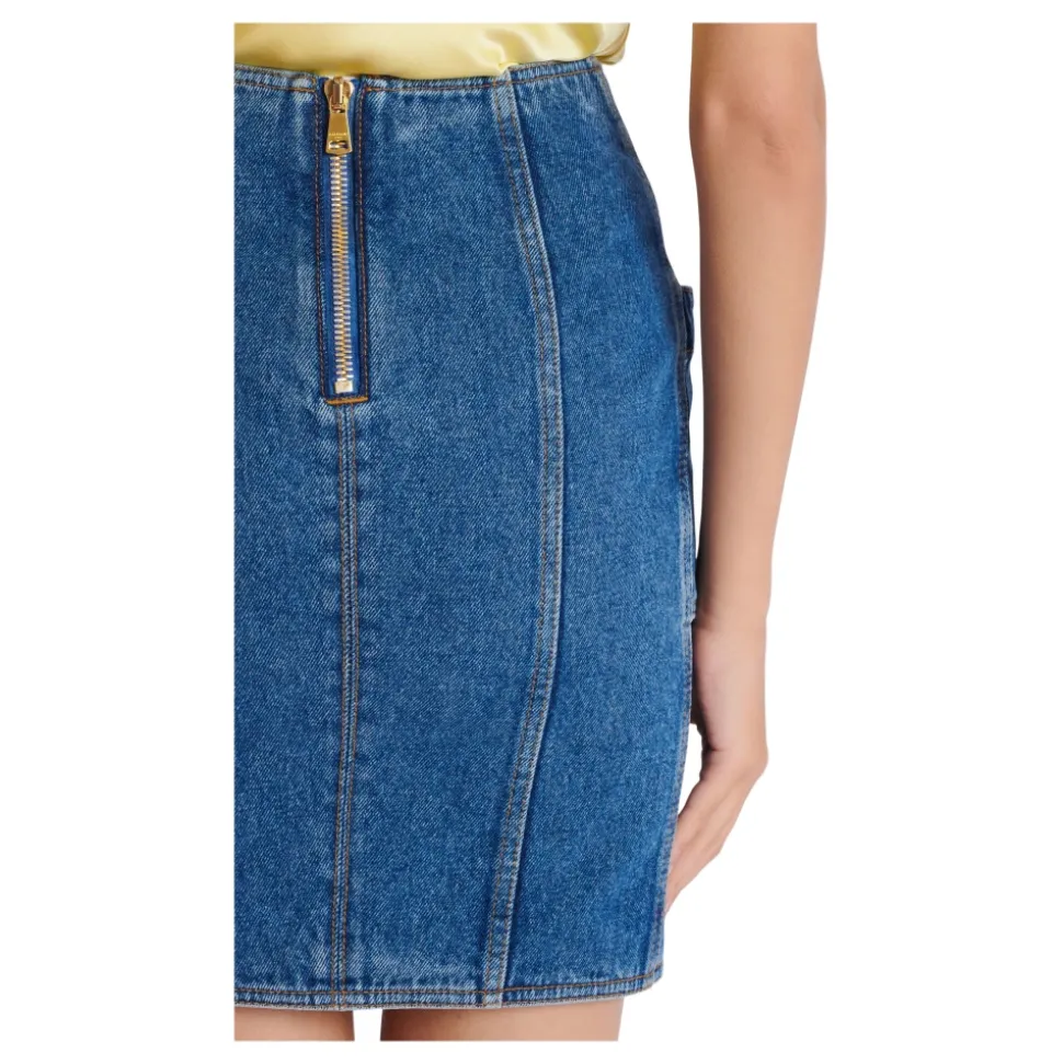 Mini-jupe en jean avec ceinture
