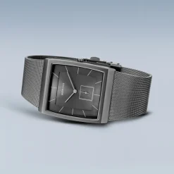 Montre Homme Bracelet Milanais Acier Inoxydable Verre Saphir 41mm Gris 16033-377