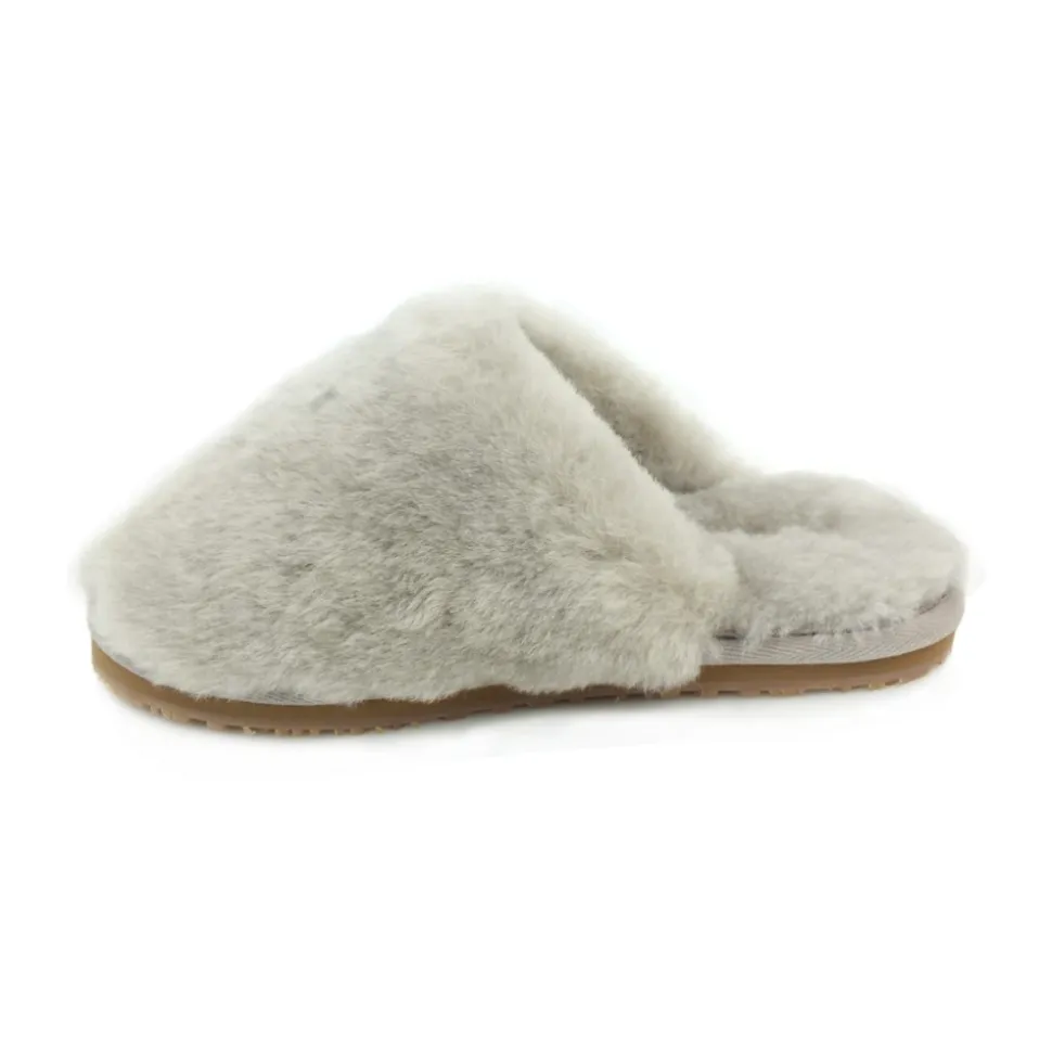 Pantoufle fourrée fermée