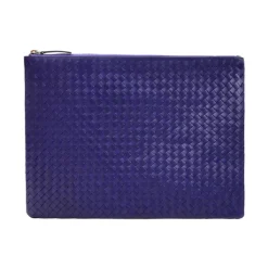 Pochette en cuir tressé à la main en violet intense