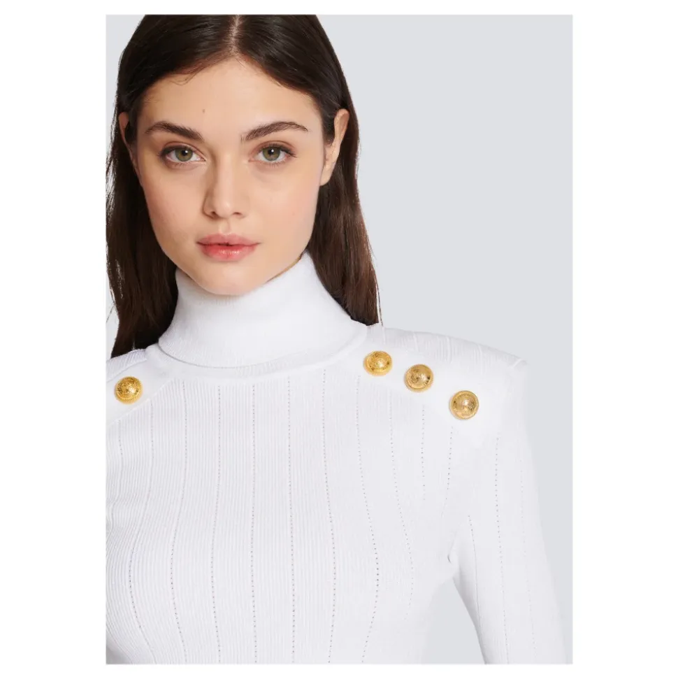 Pull en maille avec boutons dorés