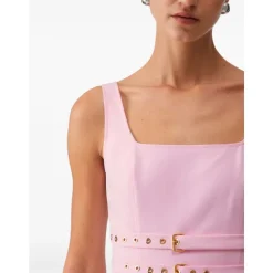 Robe fourreau courte avec boucles