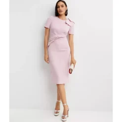 Robe Midi à Manches Courtes