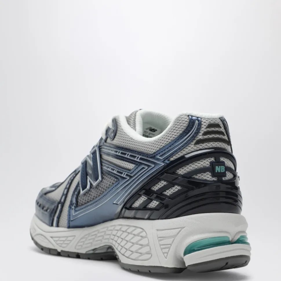 1906R Sneaker