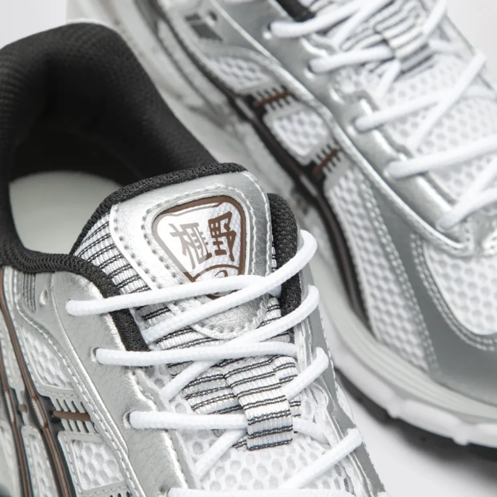 Running Shoes