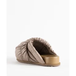 Sabot en cuir vegan avec bande froncée