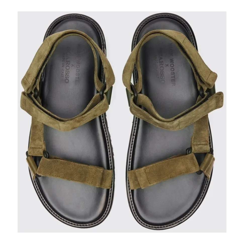 Sandales en cuir suédé kaki