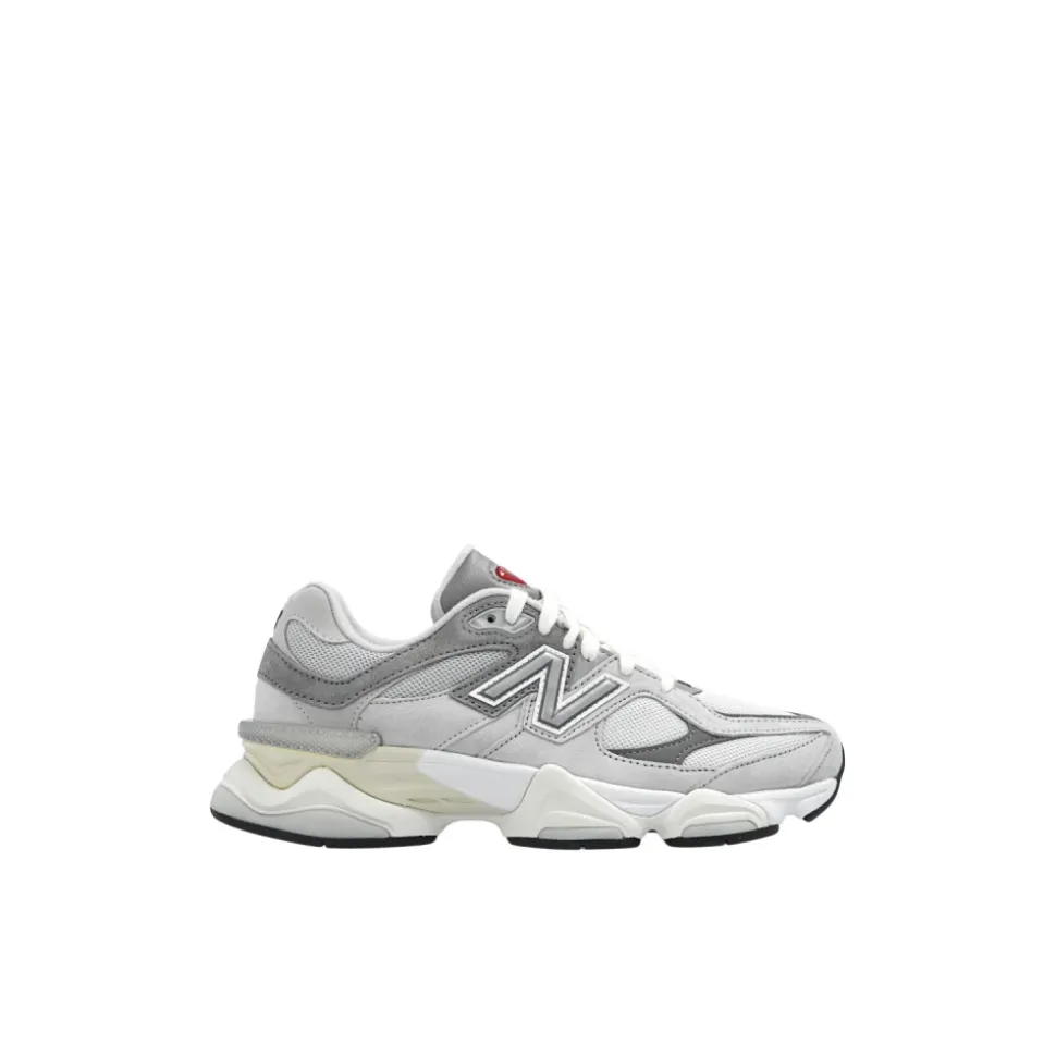 9060 Sneakers