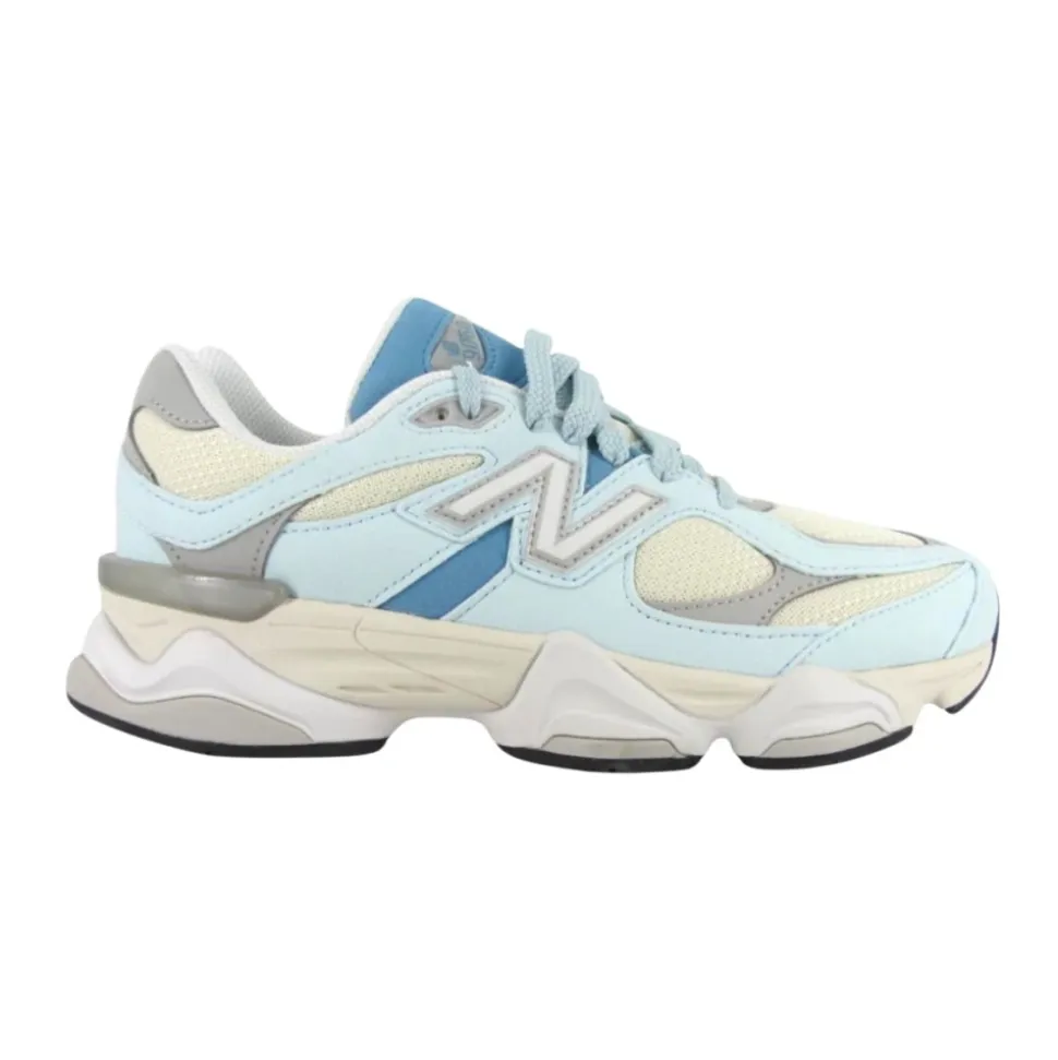 9060 Sneakers