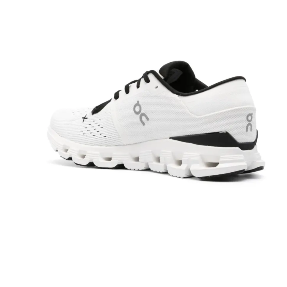Sneakers Blanches en Tricot avec Détails Réfléchissants