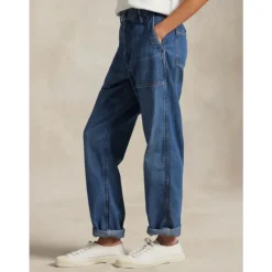 Straight Jeans