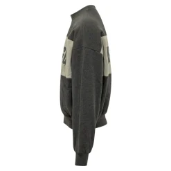 Sweatshirt Court