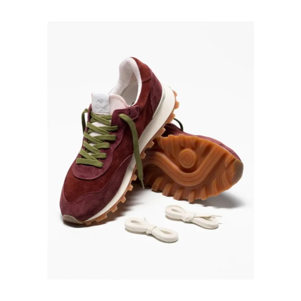 Veloce Water Washed Sneaker