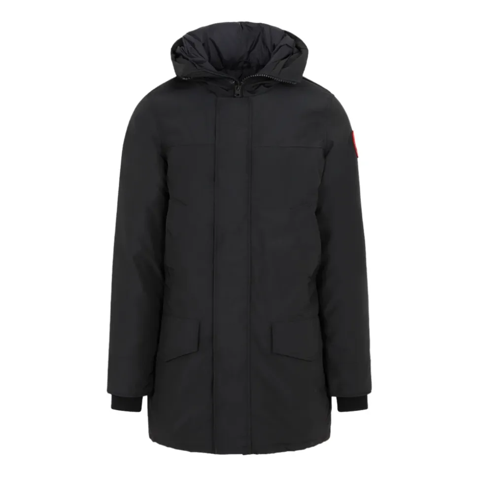Veste noire pour des aventures par temps froid