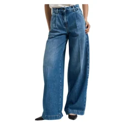 Zachary Jeans